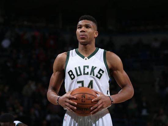 【观察】开赛一周那些有趣的事 字母哥的罚球变快了