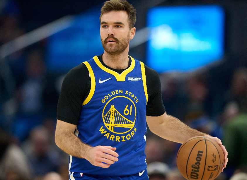 咕噜体育直播官网-勇士101-97险胜太阳 球员评价：4人优秀，2人及格，4人低迷